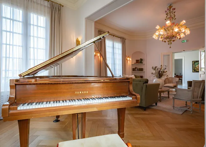 Отель La Folie *